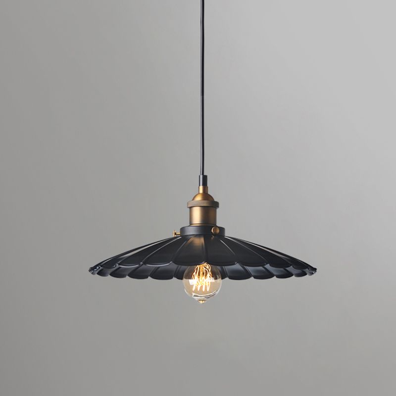 Industrial Style Retro Scalloped Pendant Light 1 Head Iron Lampshade for Restaurant