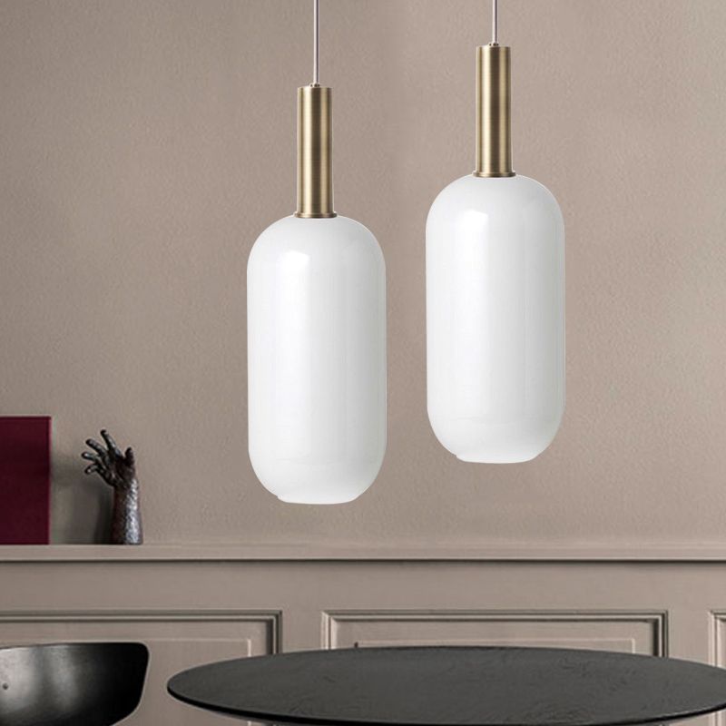 Opal Matte Verre oblong Plafond pendentif minimaliste 1 kit de lampe suspendue en laiton léger sur la table