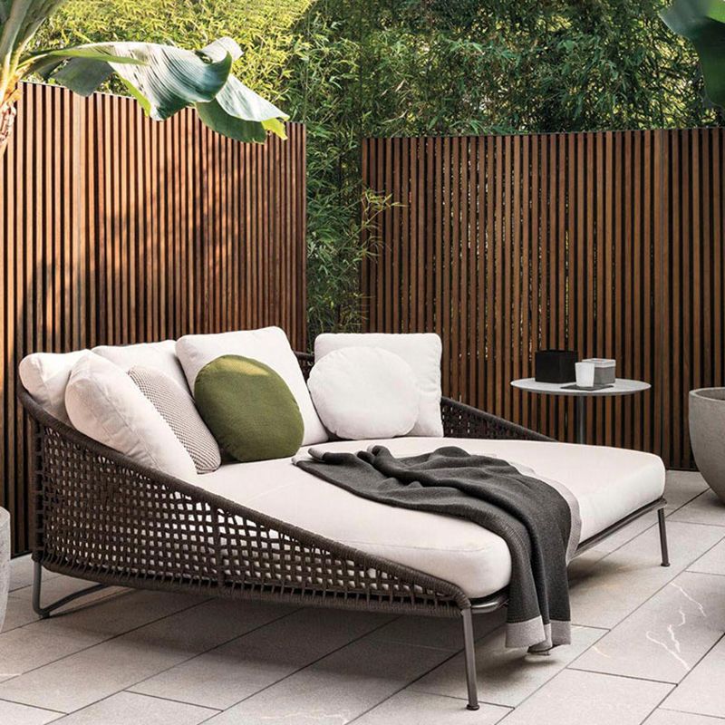 Rust Resistant Rattan Patio Sofa Modern Outdoor Patio Sofa with Cushion