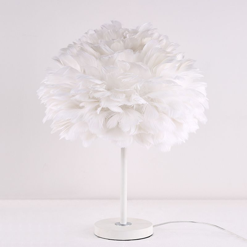 Hand-Weaving Feather Table Lamp Minimalistic Single-Bulb White Nightstand Light for Girls Room