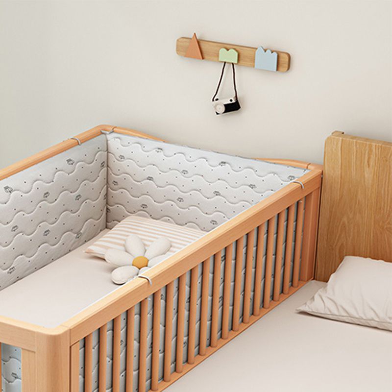 Glam Solid Wood Baby Crib Light Wood Nursery Bed with Guardrail