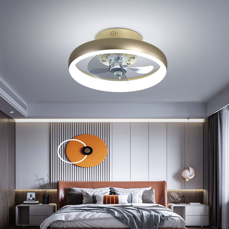 Lámpara de ventilador circular de acabado dorado Simplicidad de metal LED Semi Flush-montaje para dormitorio para dormitorio