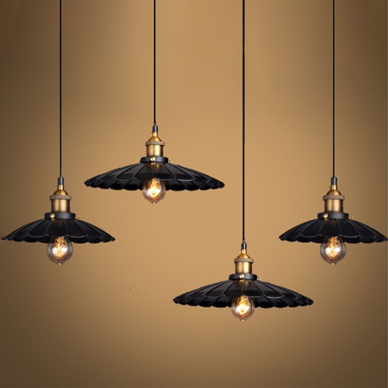 Industrial Style Retro Scalloped Pendant Light 1 Head Iron Lampshade for Restaurant