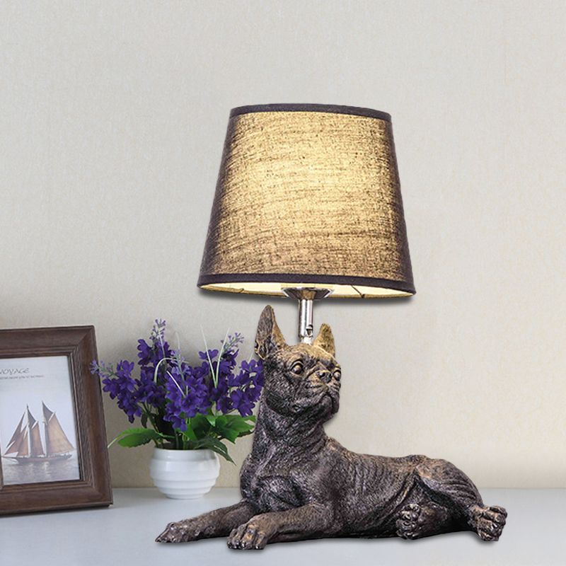 Sitting/Standing Dog Night Table Light Creative Resin 1 Head Black Table Lighting with Barrel Fabric Shade for Bedroom