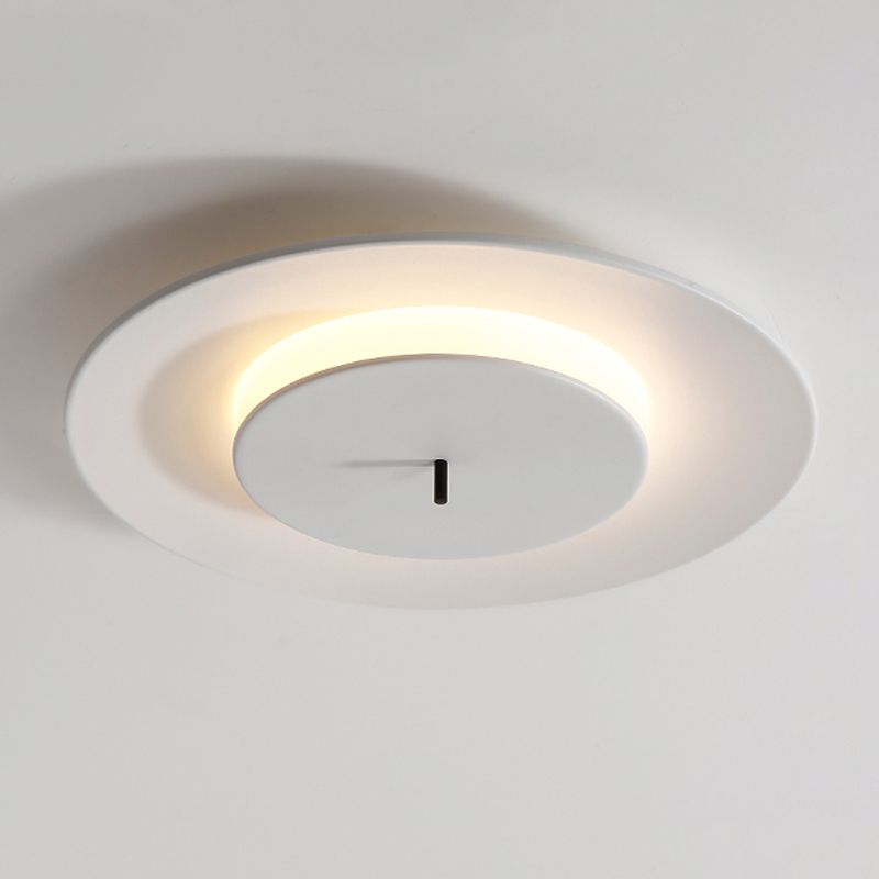 Round Metal Ceiling Light Modern Style LED Flush Mount Ceiling Lamp for Living Room