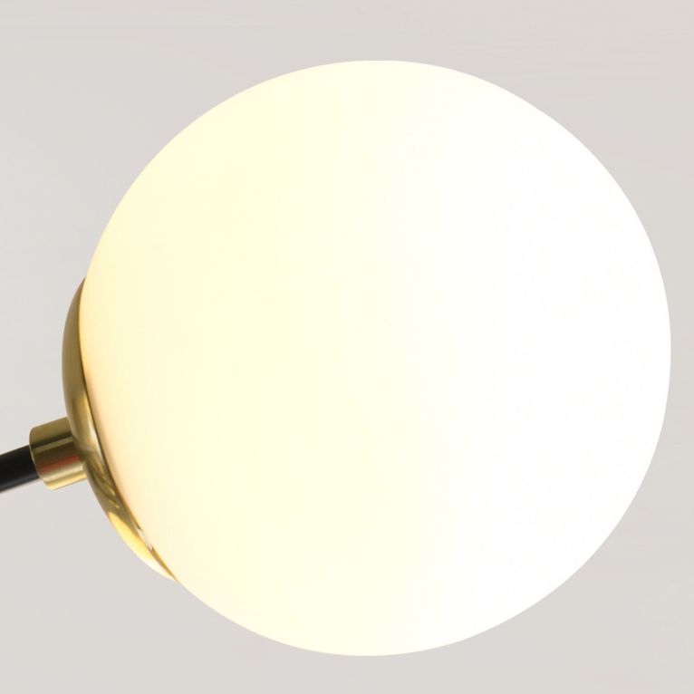 Opal Glass Shade Semi Flush Mount in industriale Luce a soffitto radiale in metallo in metallo in nero e oro