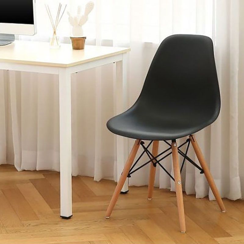 Chaises de cuisine de style contemporain pour manger des chaises latérales sans bras avec des jambes en bois