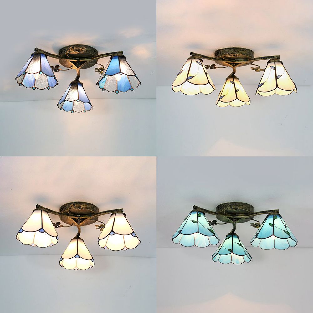 Tiffany Style Conic Shade Flushmount Light Treated Verre 3 LUMILES FLUSHMOUNT PLAFIC LECLON en blanc / transparent / bleu / beige