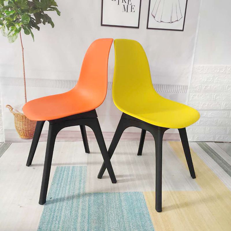 Contemporary Style Plastic Dining Chair Solid Back Dining Chair for Home