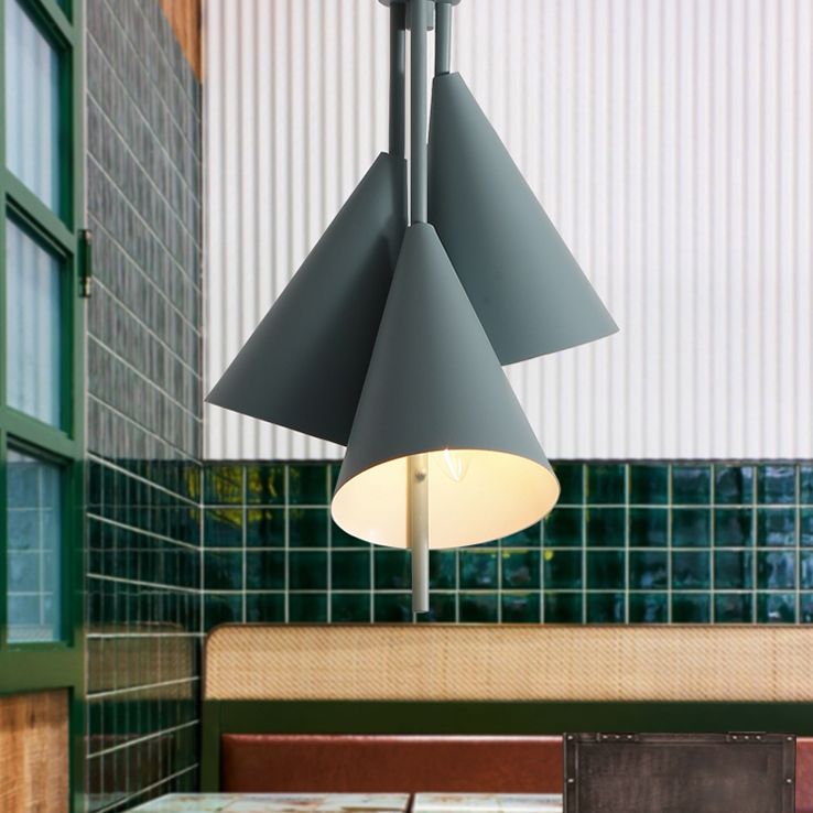 Pendre lustre de style macaron Light Conical Hanging Light avec de l'ombre en métal pour le restaurant