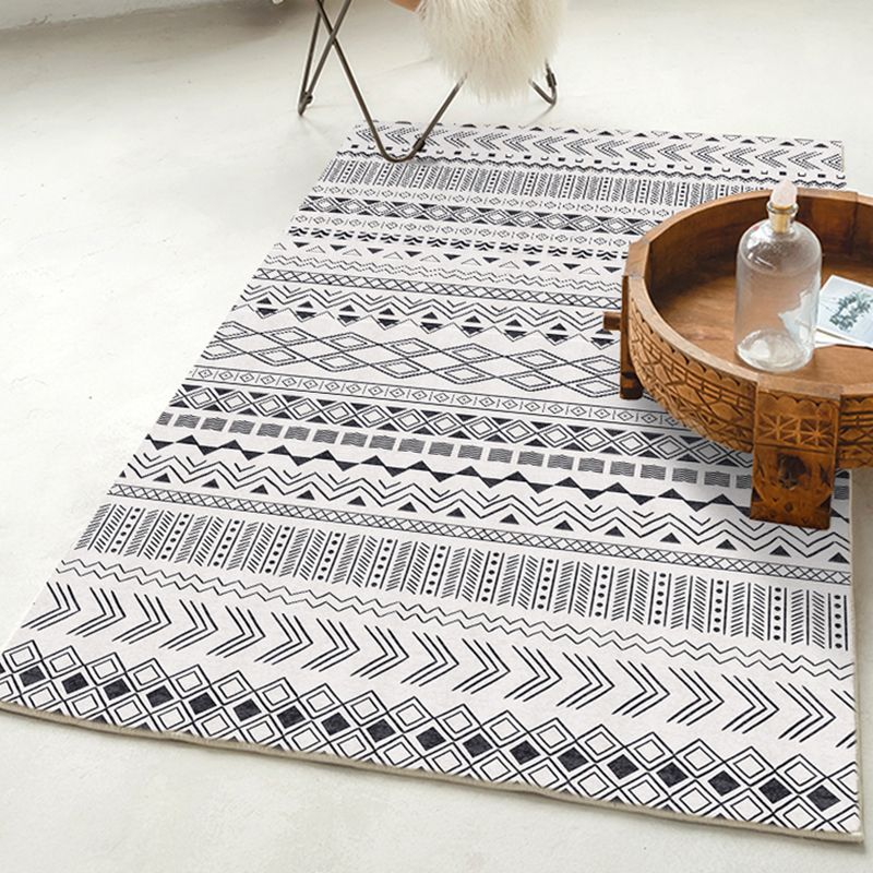 Tone blanc vintage Rapage intérieur Polyester Tribal Tribal Tapis de soins Easy Care pour décoration de la maison