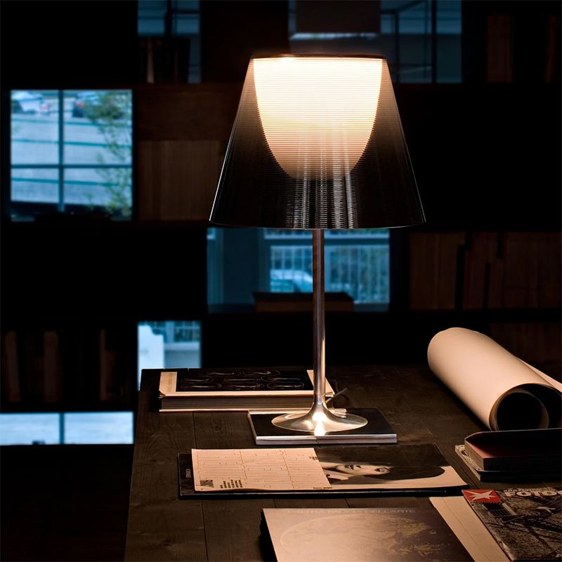 Nordic Simple Table Lamp Modern Style Glass Desk Lamp for Study Bedroom