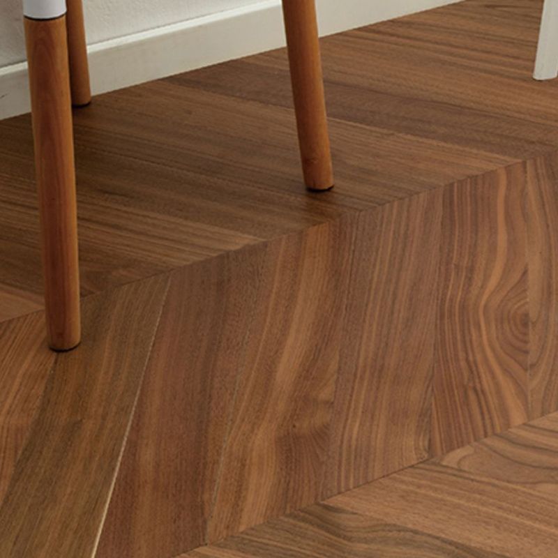 Modern Laminate Floor Wood Click-Lock Slip Resistant Laminate Flooring