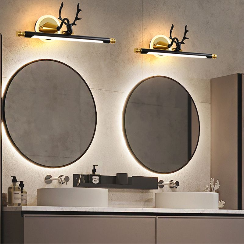 Postmodern Style Strip Shape Wall Sponce Metal Light para baño