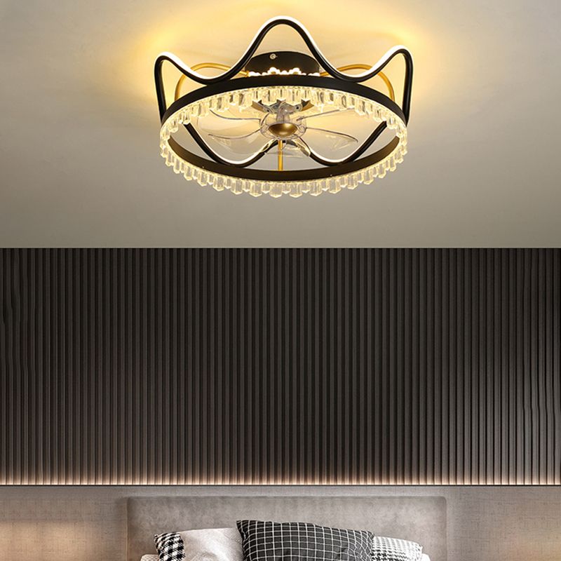 Éclairage de ventilateur de plafond de la couronne élégant lampe à monture de chambre à coucher en acrylique moderne LED à chasse d'eau