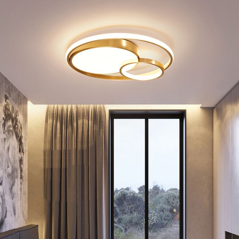 Modernism Flush Mount Ceiling Light Round Flush Lighting in Gold for Bedroom