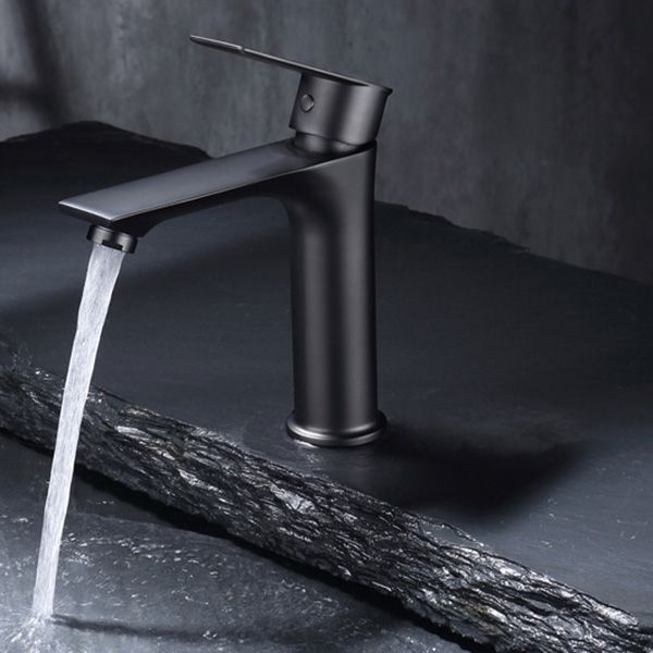 Contemporary Style Faucet Single Lever Handle Vessel Sink Faucet