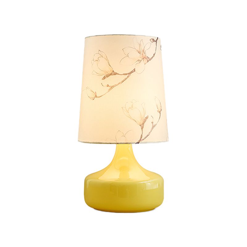 Single-Bulb Printed Fabric Night Light Korean Garden White Barrel Bedside Table Lighting with Yellow Vase Base