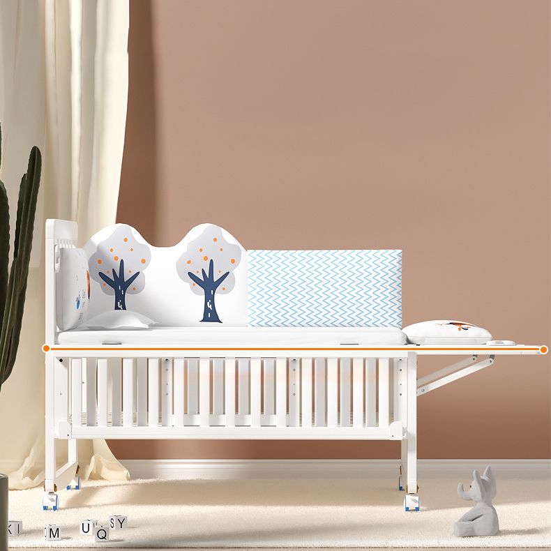 Modern Guardrail Nursery Bed Solid Wood Standard Baby Crib with Casters