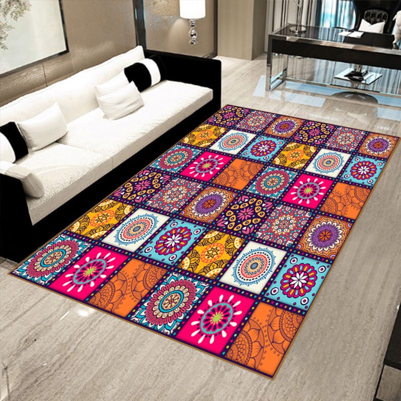 Mehrfarbige florale Mosaik-Druckteppiche Polypropylen marokkanischer Teppichmaschine Waschbarer Anti-Rutsch-Backing-Haustierfreundlicher Teppich für Zuhause