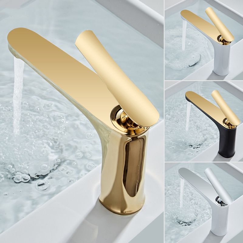 Luxury 1 Handle Sink Bathroom Faucet Circular Brass Basin Faucet with Water Hose