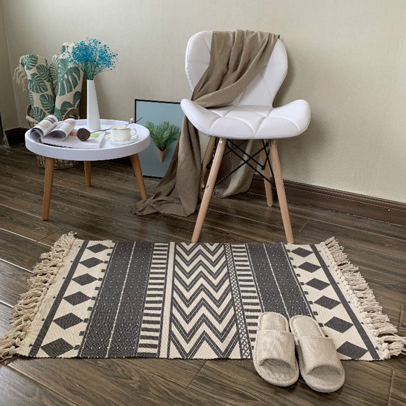 Western Bedroom Rug Multi Colored Tribal Geo Carpet Cotton Blend Easy Care Washable Area Rug with Tassel