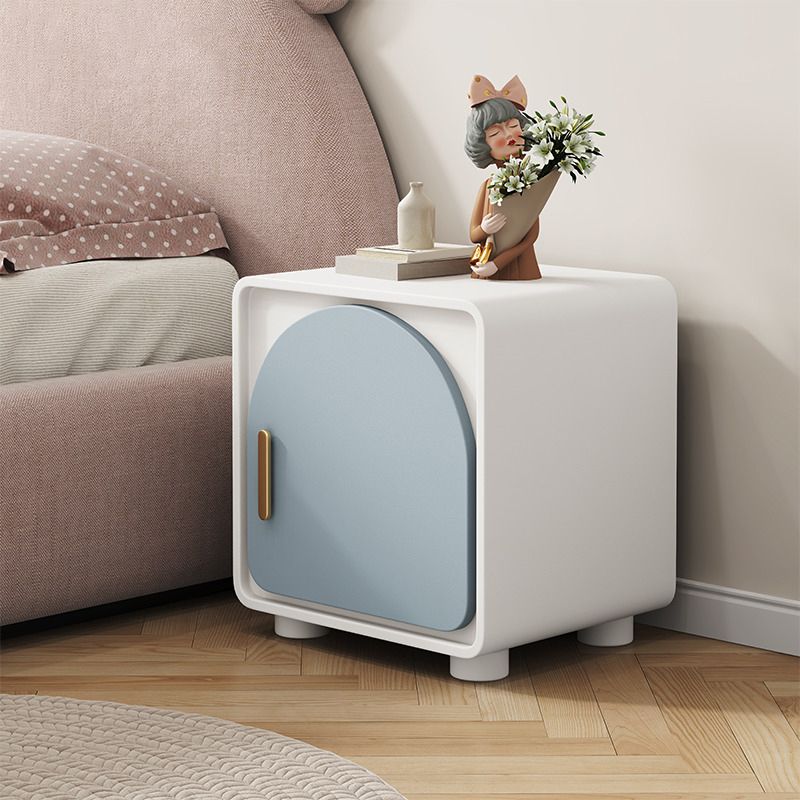 Wooden Bedside Cabinet Modern Style Minimalist Bedside Table with Legs