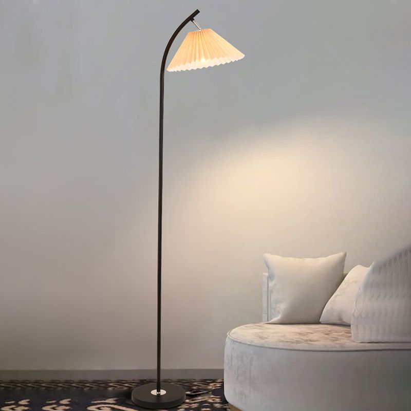 Floor Standing Lamp Modern Style Floor Light with Fabric Shade