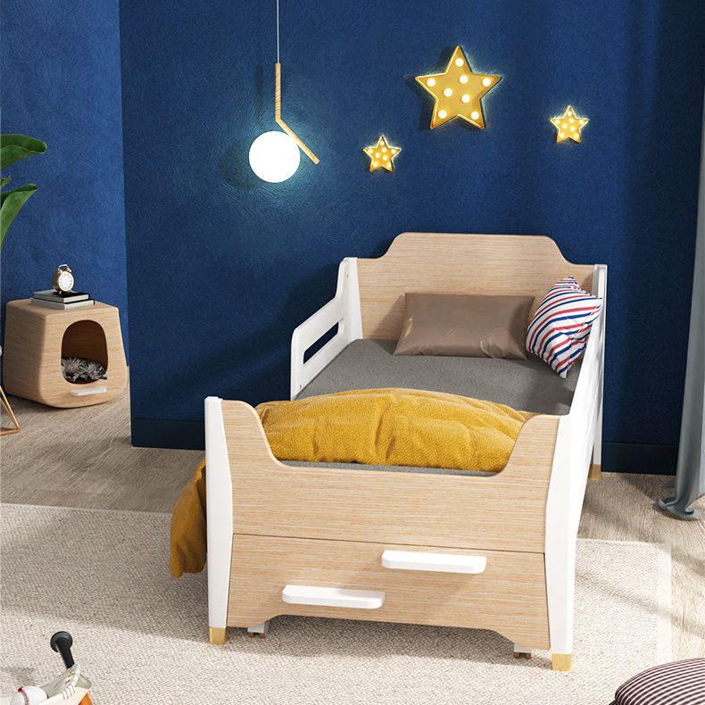 Solid Wood  Baby Crib Modern Light Wood Nursery Bed with Guardrails