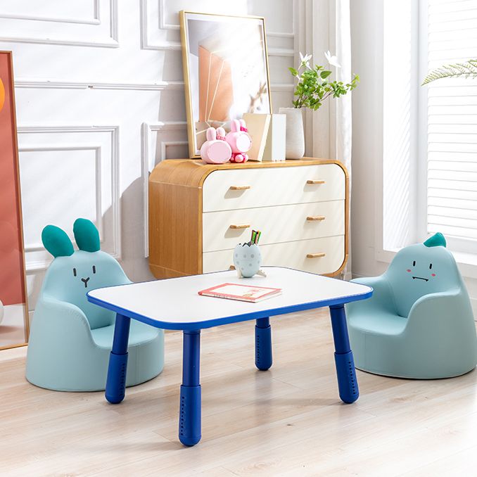 Modern Child Adjustable Wooden Desk Plastic Adjustable Legs Height