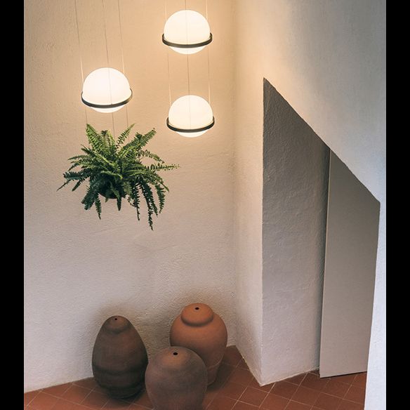 Accesorio de suspensión esférica estilo loft vaso blanco iluminación de colgante negro para escalera