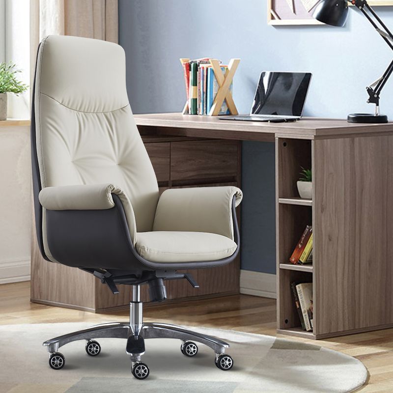 Modern Leather Executive Chair Tilt Mechanism Swivel Office Chair