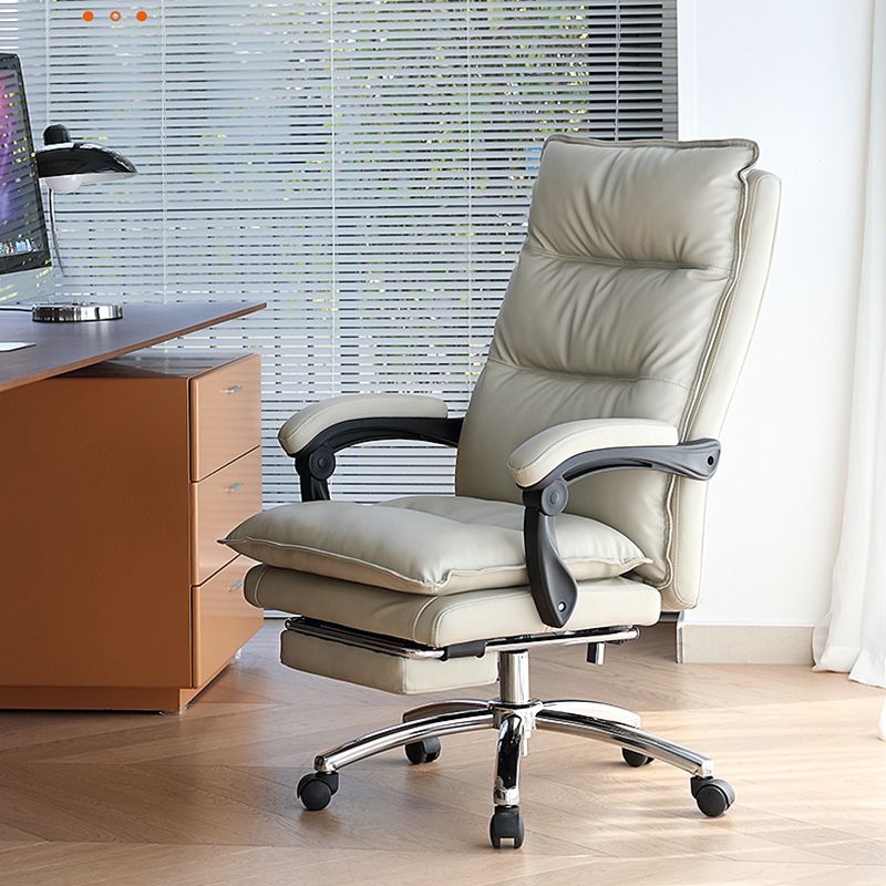 26" Wide Contemporary Managers Chair White Leather Executive Chair