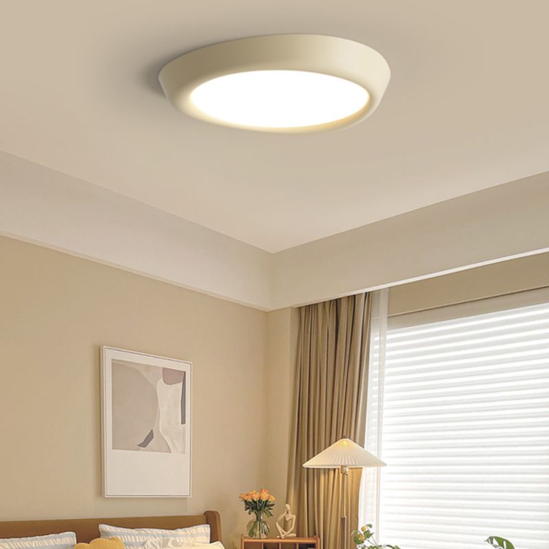 Resin LED Flush Mount Nordic Round Ceiling Light Fixture for Bedroom