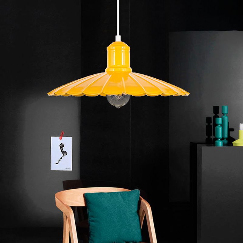 Geschulpte schaduw metalen hangende lichtbeveiliging retro 1 hoofd slaapkamer hanger lamp in rood/geel/groen