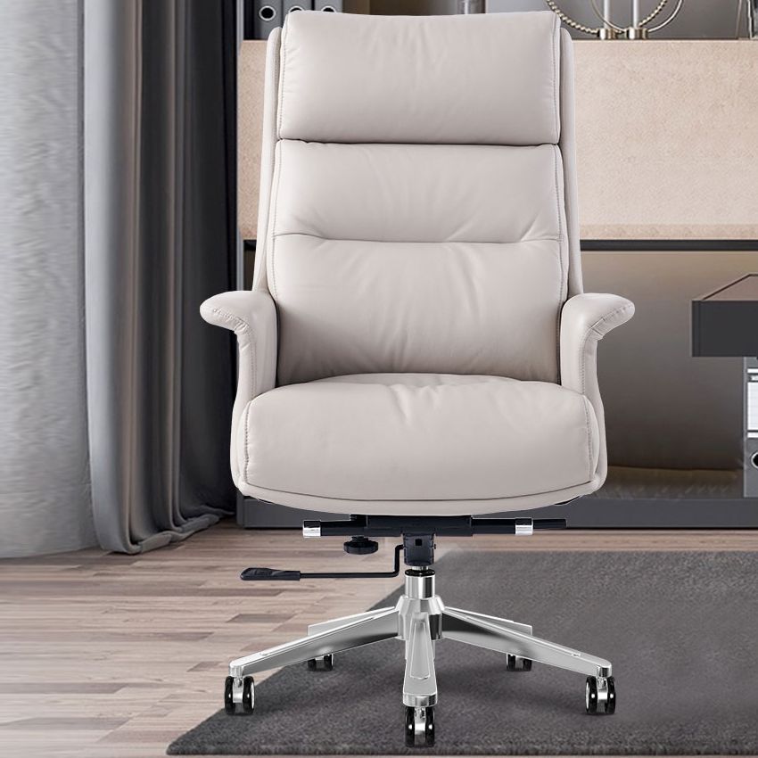 Executive Swivel Chair with Steel Frame Modern Computer Chair with Wheels