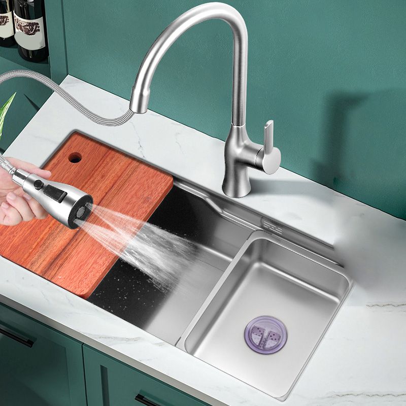 Stainless Steel Kitchen Sink Contemporary Kitchen Sink with Drain Assembly