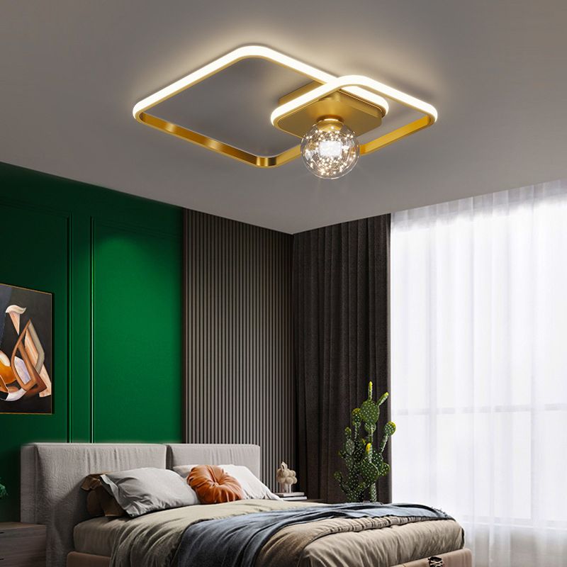 Geometric Shade 3-Lights Flush Mount Modern Style Flush Mount Ceiling Lighting Fixture in Gold