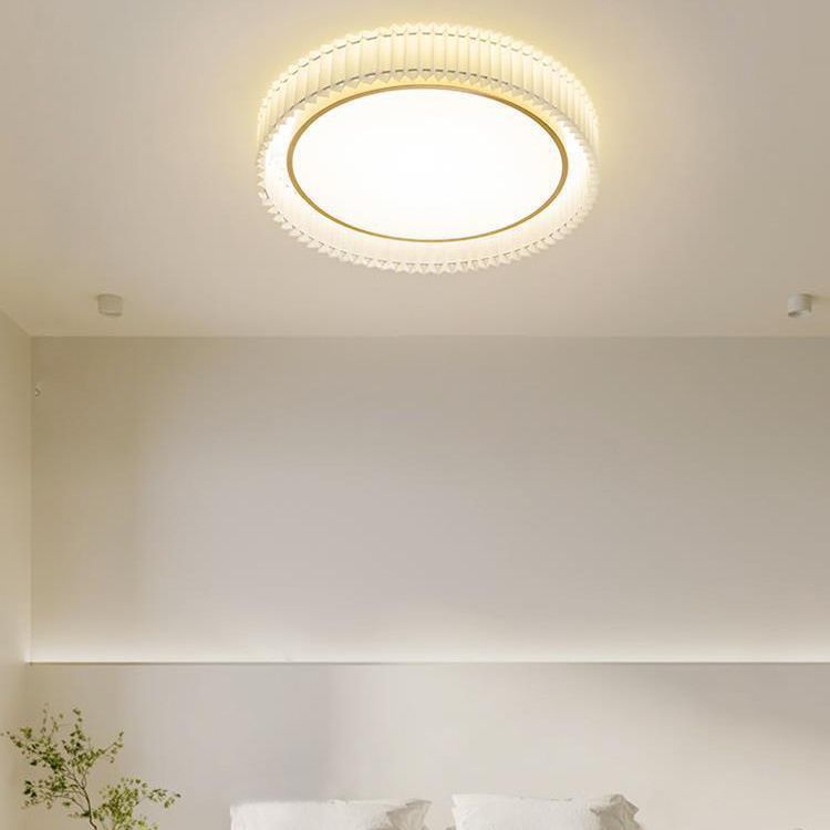 Single White Flush Mount Lighting Circle Metal LED Ceiling Light