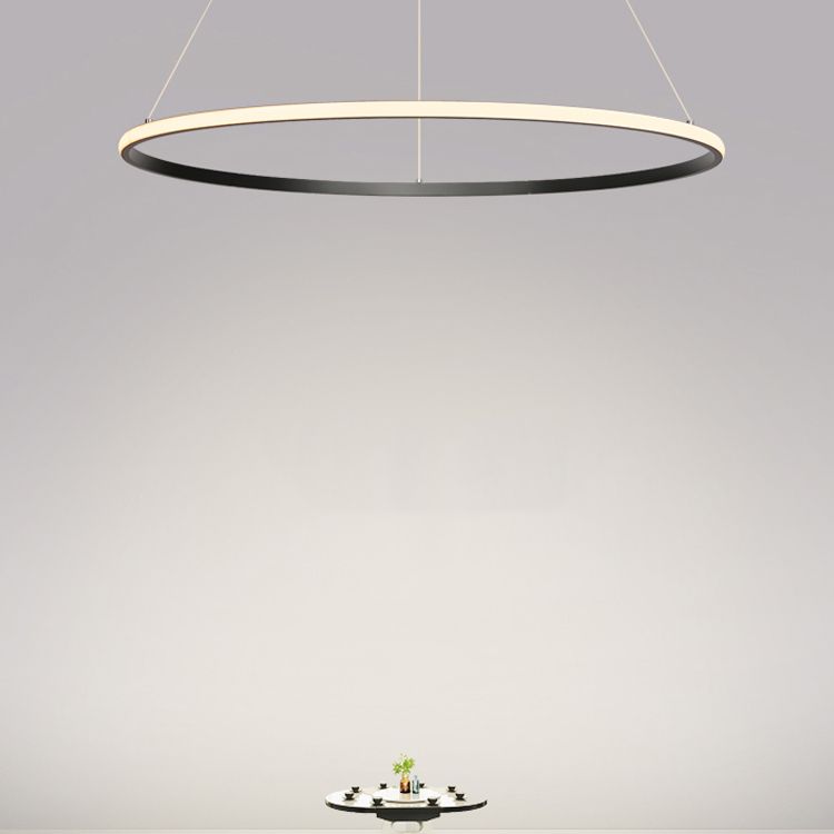 Metal Round Shape Flush Ceiling Light Modern Style 1 Light Flush Mount Lighting Fixture