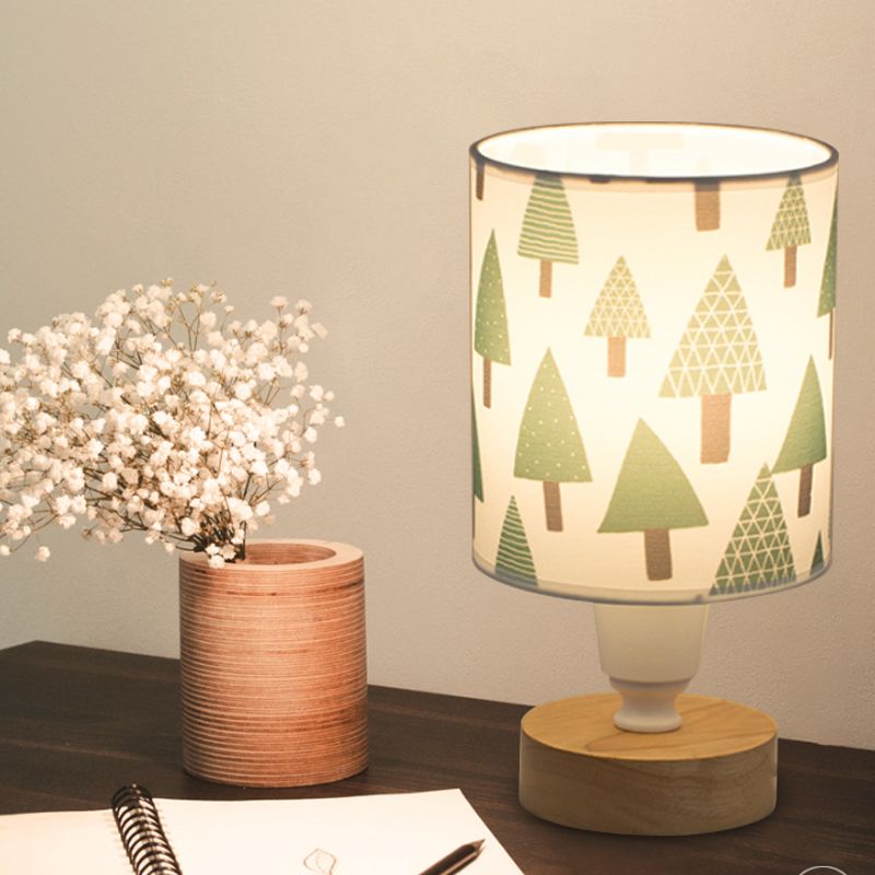 Fabric Cylinder Light Light Modern 1-Bulb Lire lampe avec arbre / poisson / cactus Déco et base en bois en blanc