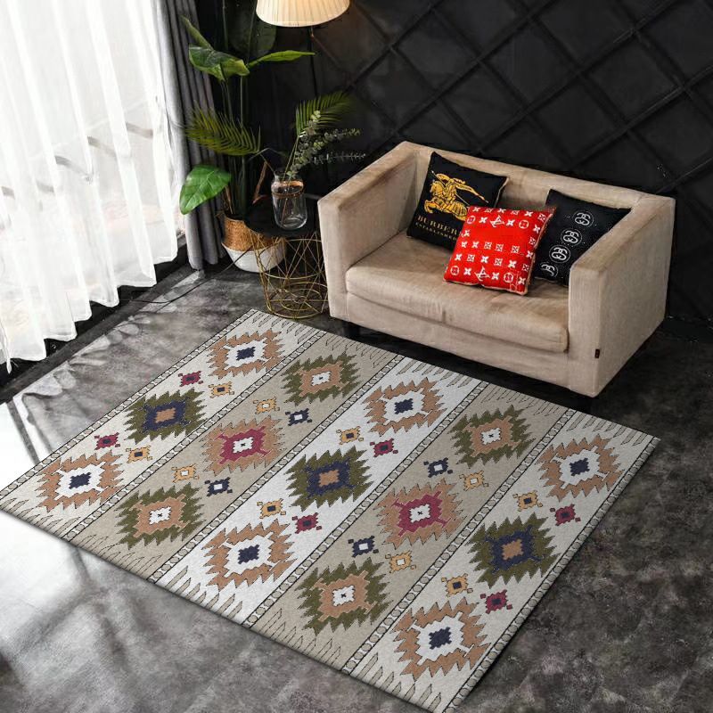 Classic Geometric Pattern Rug Green and White Vintage Rug Polyester Washable Anti-Slip Backing Area Rug for Bedroom
