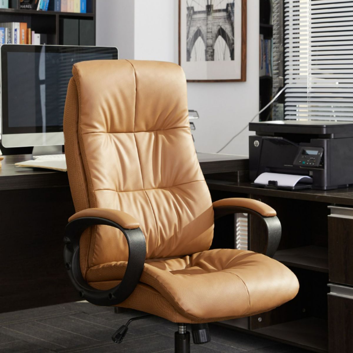 Modern Padded Arms Office Chair Leather Tilt Mechanism Chair with Wheels