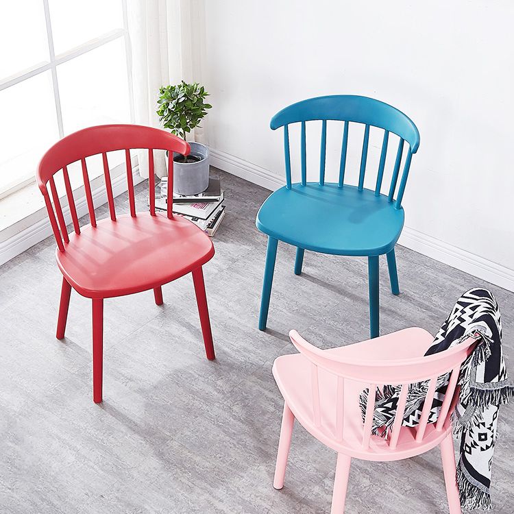 Plastic Scandinavian Side Chair Windsor Back Indoor-Outdoor Chair