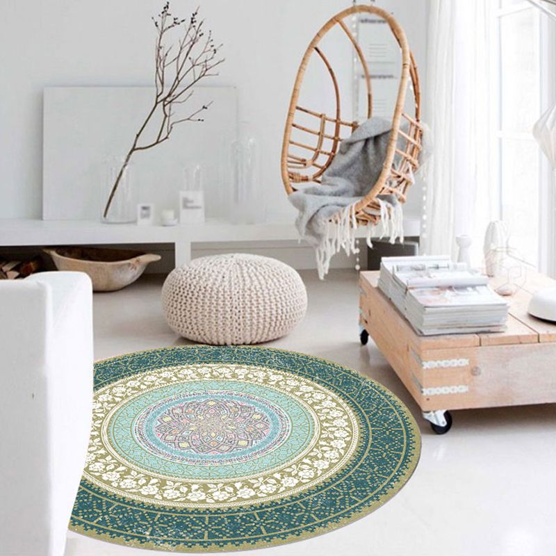 Round Ethnic Pattern Rug Polyester Antique Indoor Carpet Stain Resistant Area Rug for Living Room