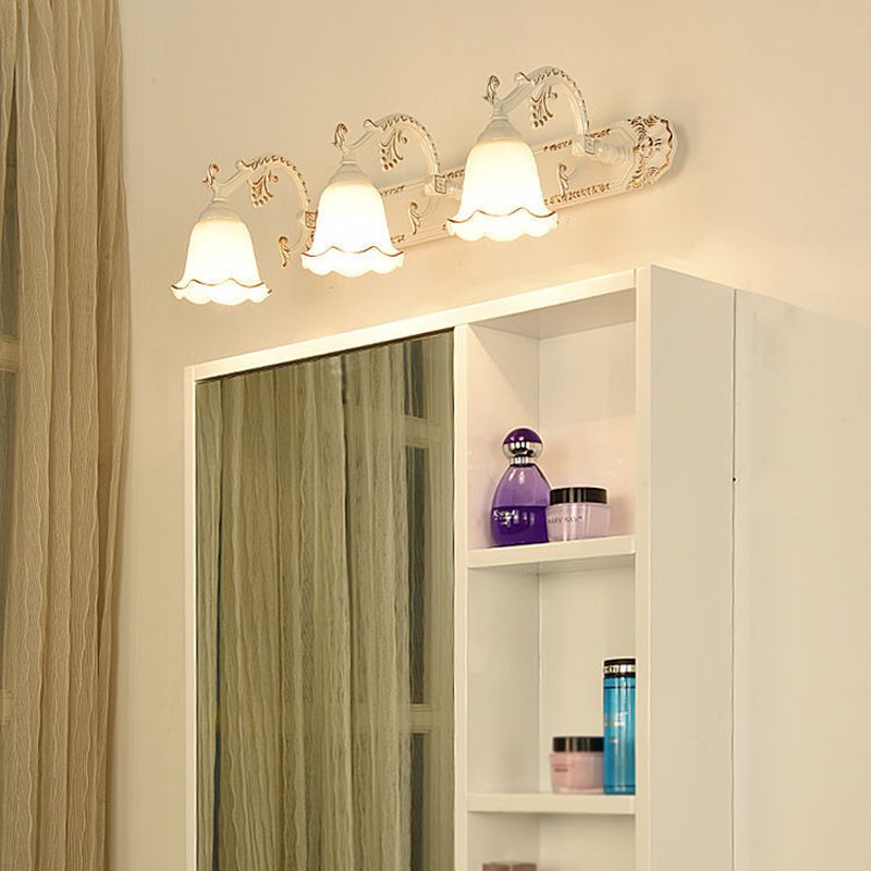 Luz de espejo de maquillaje simple moderno lámpara de espejo de vidrio nórdico de baño nórdico