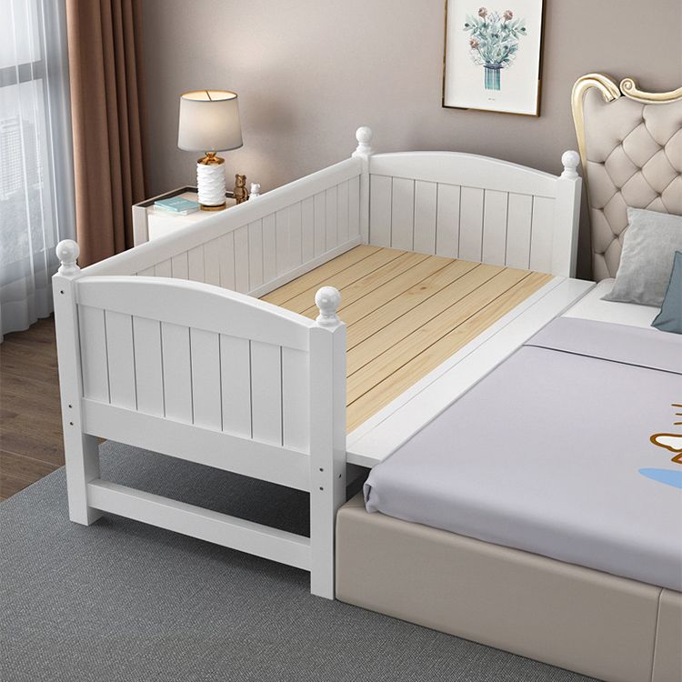 White Nursery Crib Standard Solid Wood Nursery Crib with Guardrails