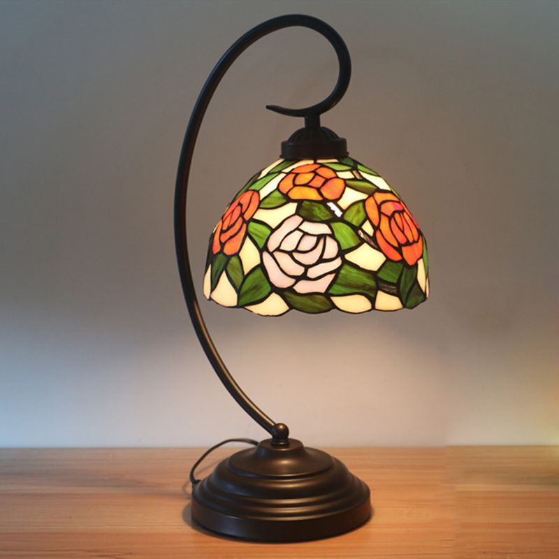 Pink/naranja de 1 cabeza de cabeza Tiffany Tiffany Cut Glass Forma Lámpara de mesa nocturna con patrón de flor para el dormitorio