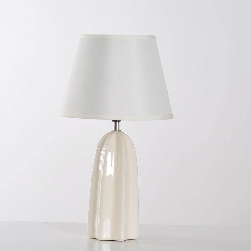 Beige/Brown 1 Head Table Lamp Traditional Style Fabric Conical Shade Table Light for Study Room