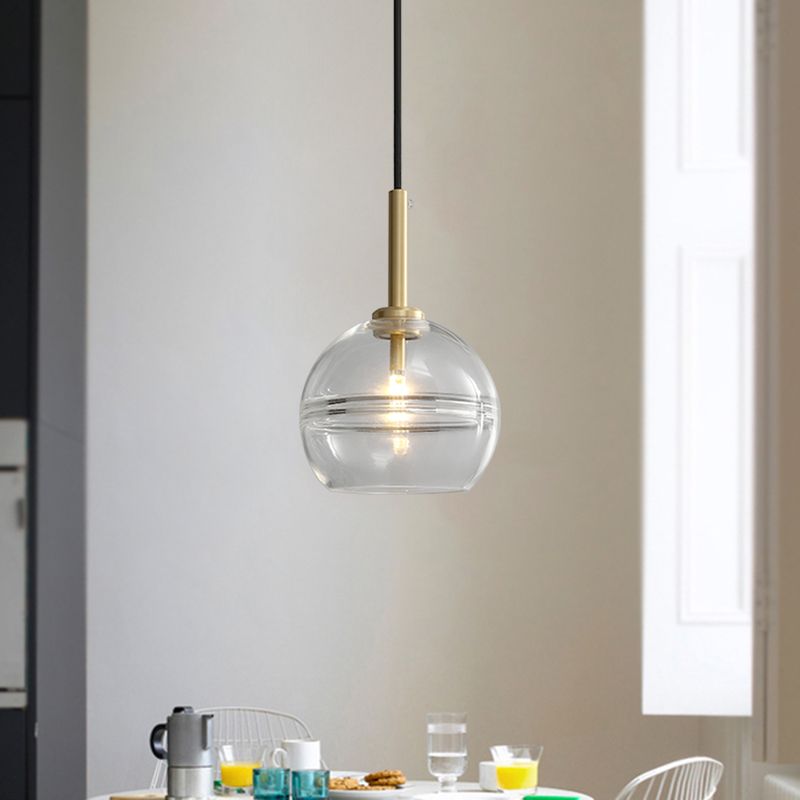 1 Kit de lampe suspendue moderniste en laiton moderniste avec sphère claire / fumée Grey à volants à volants